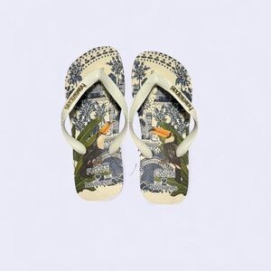 New Havaianas  Flip Flops - Cream and Blue